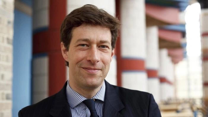 Dr. Simon Learmount