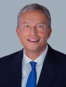 Manfred Boudreaux-Dehmer